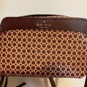 Crossbody purse
